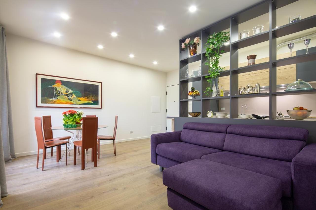 Stunning & Luxurious 1Br Apt 1 Min Walk By Duomo ฟลอเรนซ์ ภายนอก รูปภาพ