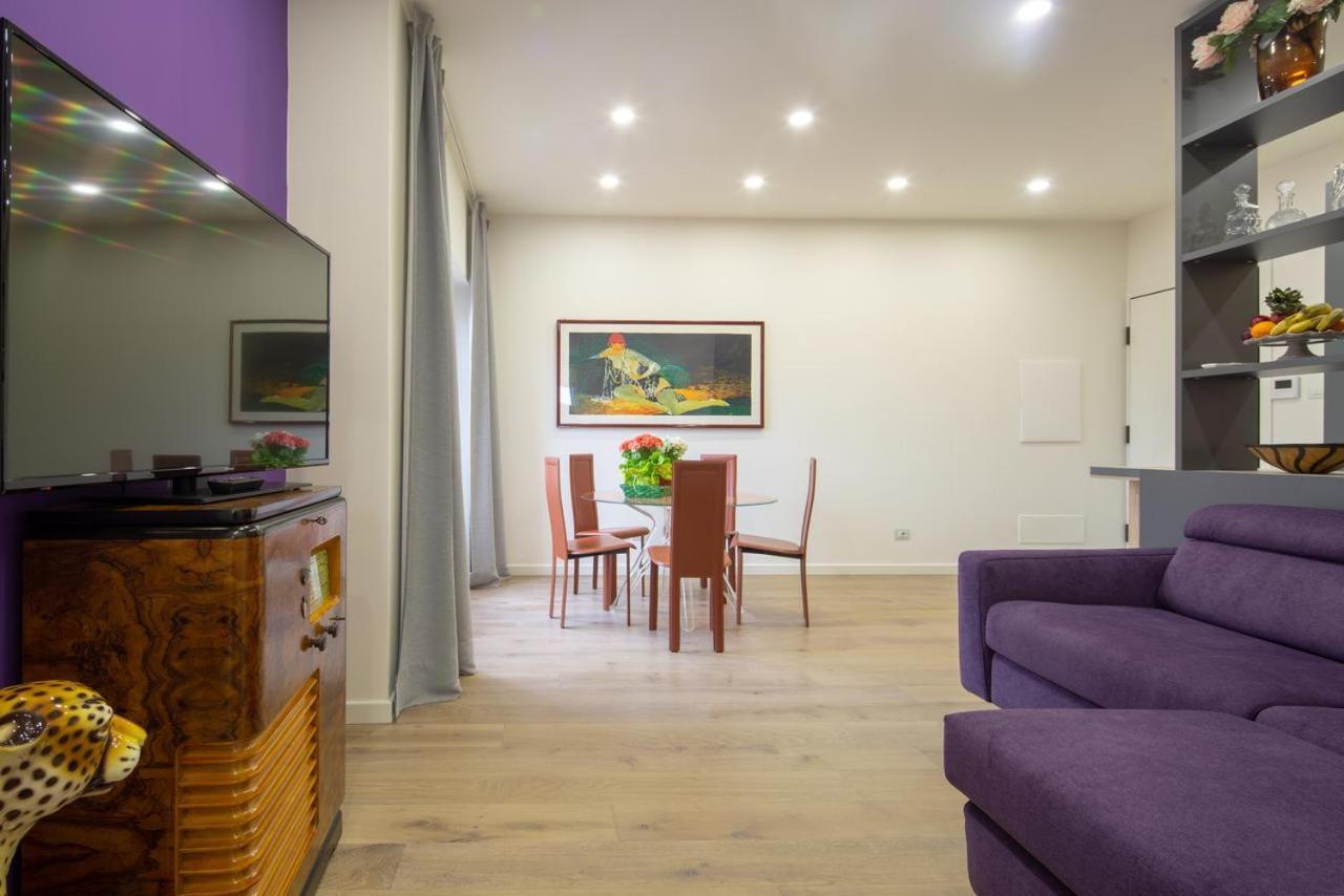 Stunning & Luxurious 1Br Apt 1 Min Walk By Duomo ฟลอเรนซ์ ภายนอก รูปภาพ